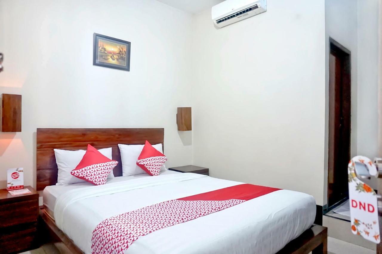 Hotel Oyo 627 Tirta Kencana Syariah Pekanbaru Exterior foto