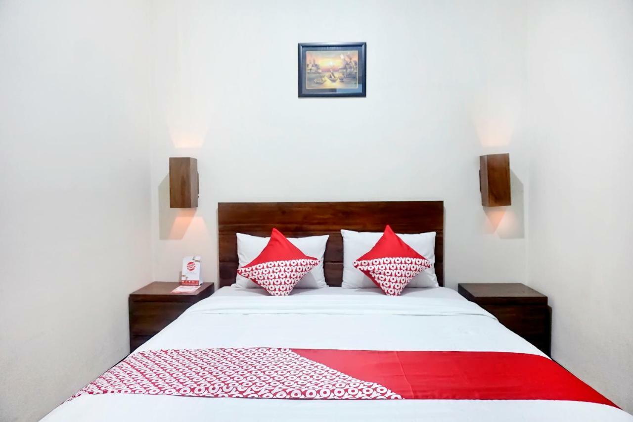 Hotel Oyo 627 Tirta Kencana Syariah Pekanbaru Exterior foto