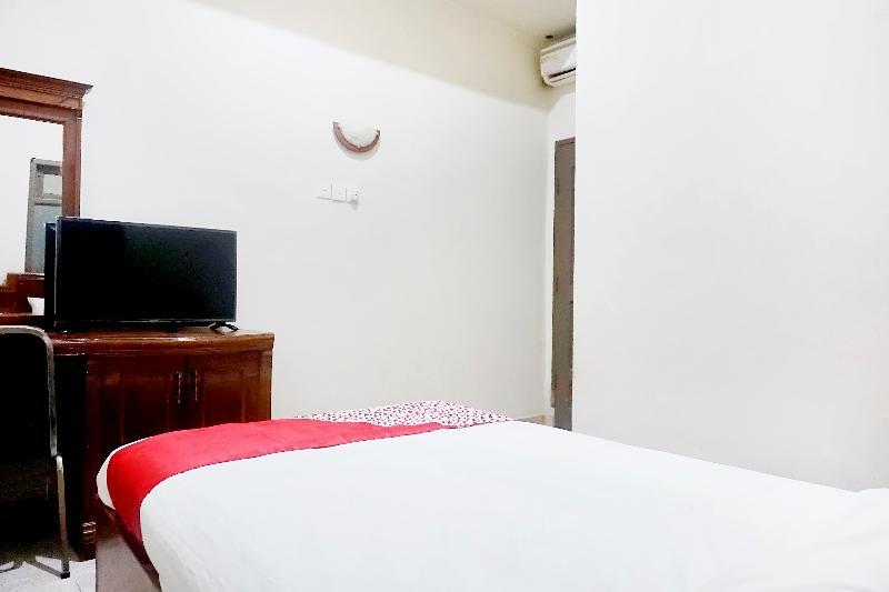 Hotel Oyo 627 Tirta Kencana Syariah Pekanbaru Exterior foto